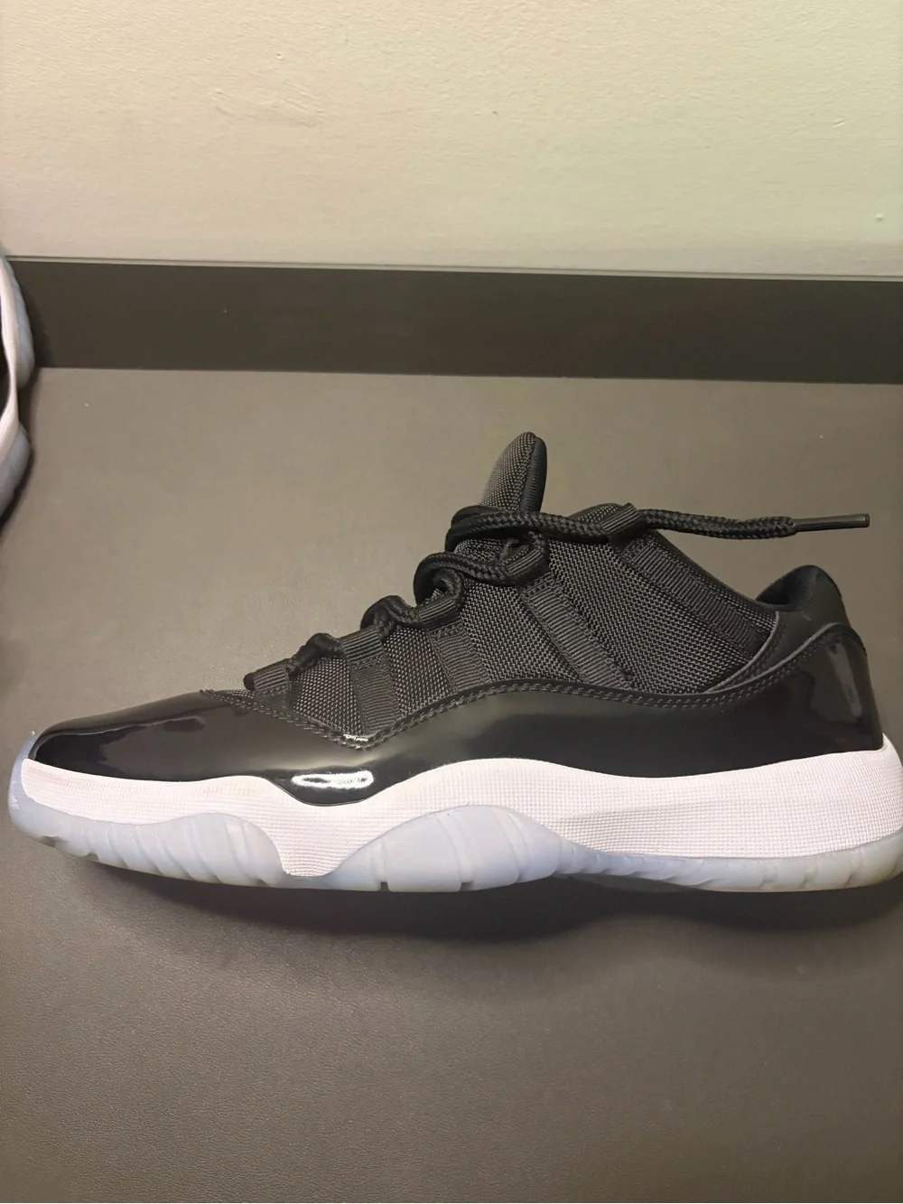 Jordan sleek black